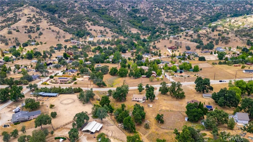 27200 Bear Valley Road, Tehachapi, California 93561