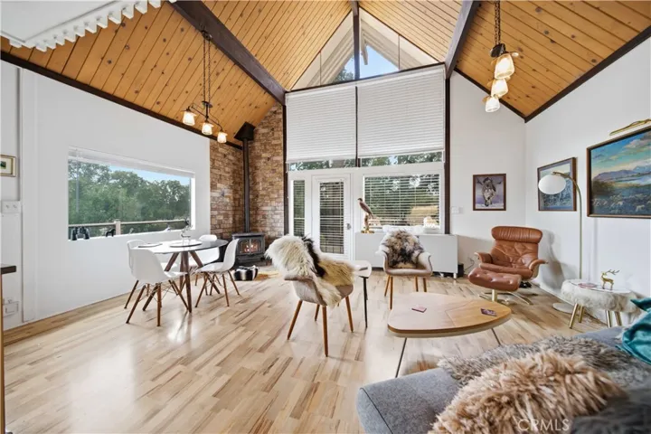 27200 Bear Valley Road, Tehachapi, California 93561