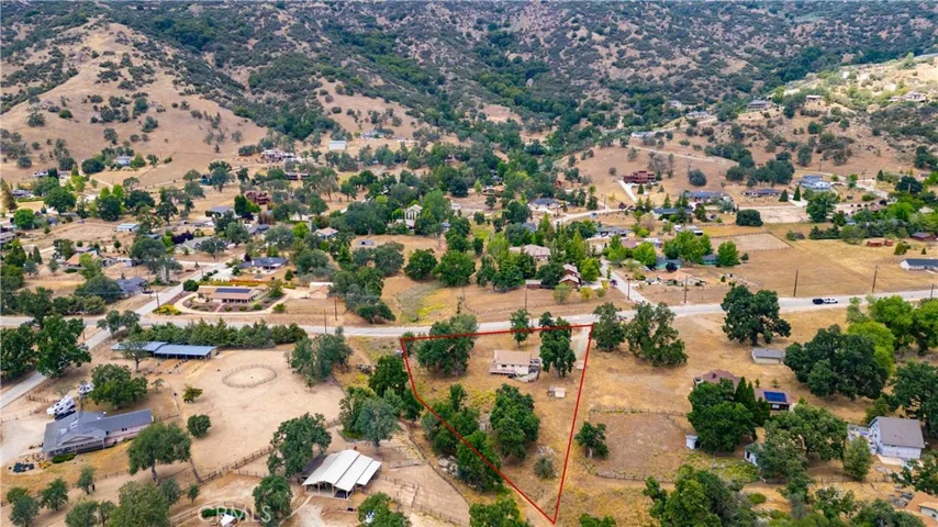 27200 Bear Valley Road, Tehachapi, California 93561