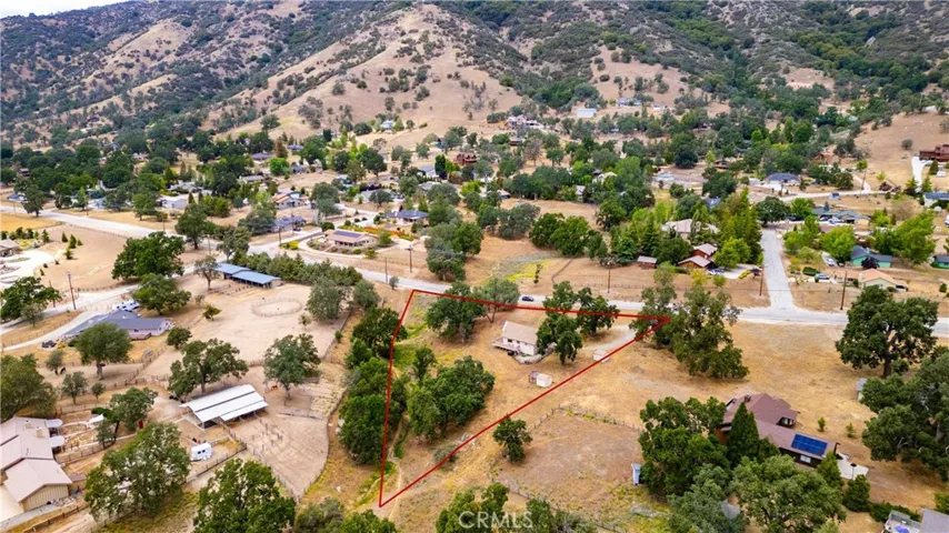 27200 Bear Valley Road, Tehachapi, California 93561