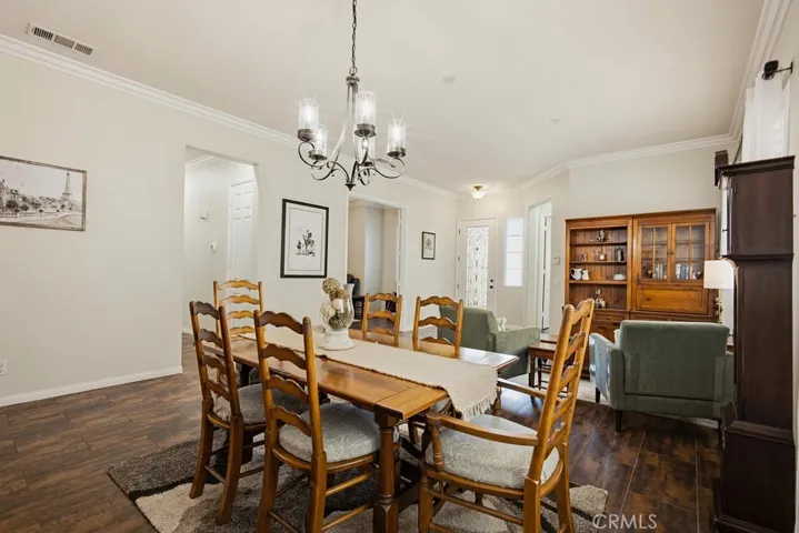 Dining El off Living room