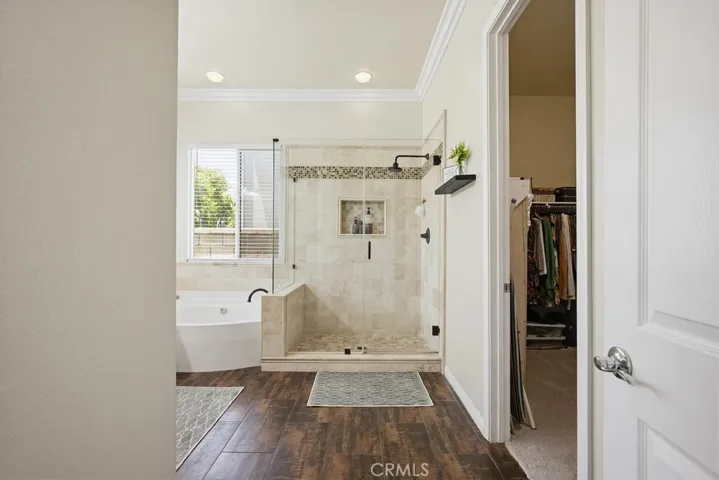 Ensuite primary bathroom