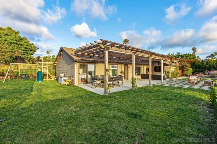 1830 Lucerne Circle, San Marcos, California 92078