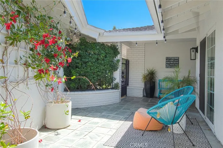 2023 S Capella Court, Costa Mesa, California 92626