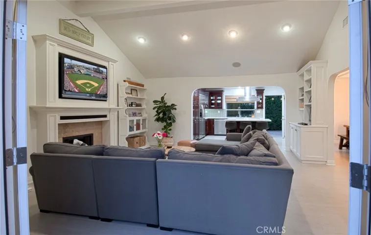 2023 S Capella Court, Costa Mesa, California 92626