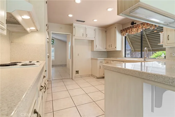 7308 Budge Way, Bakersfield, California 93309