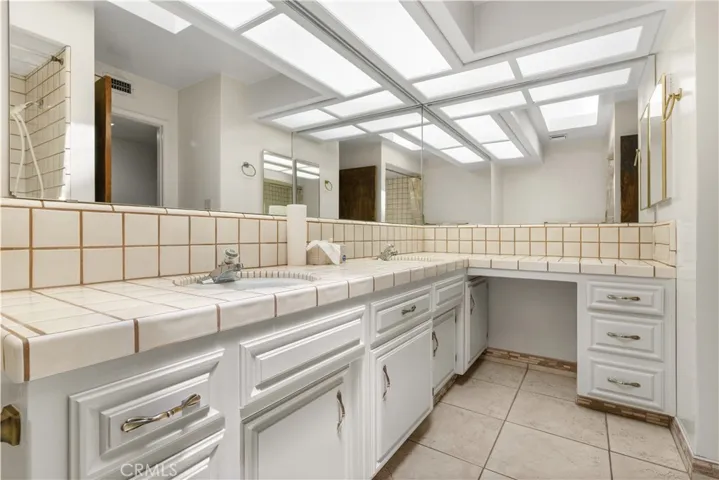 7308 Budge Way, Bakersfield, California 93309
