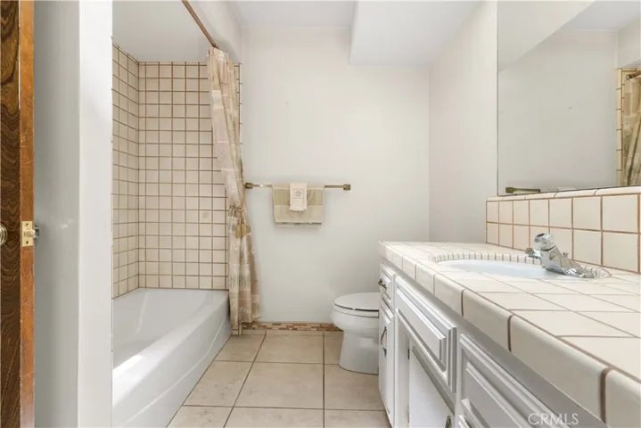 7308 Budge Way, Bakersfield, California 93309