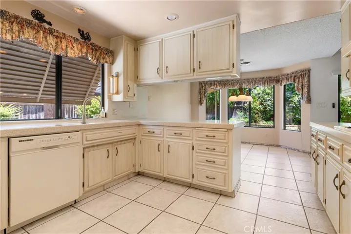 7308 Budge Way, Bakersfield, California 93309
