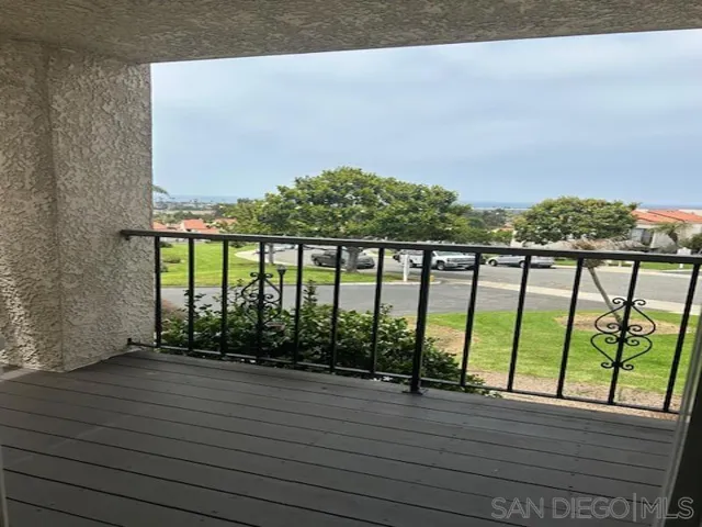 6675 Paseo Del Norte A, Carlsbad, California 92011