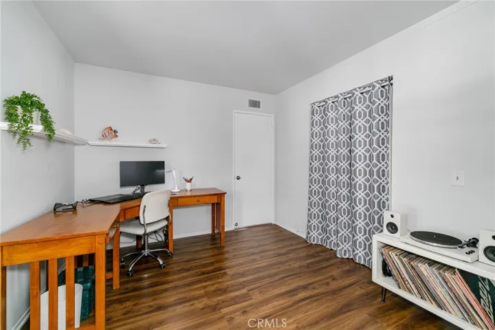 4th bedroom currently use as home office