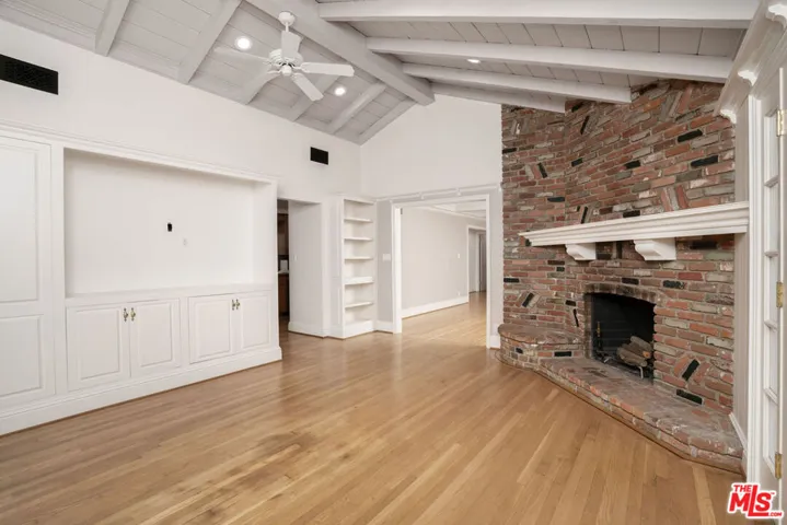 5360 Bothwell Road, Tarzana, California 91356
