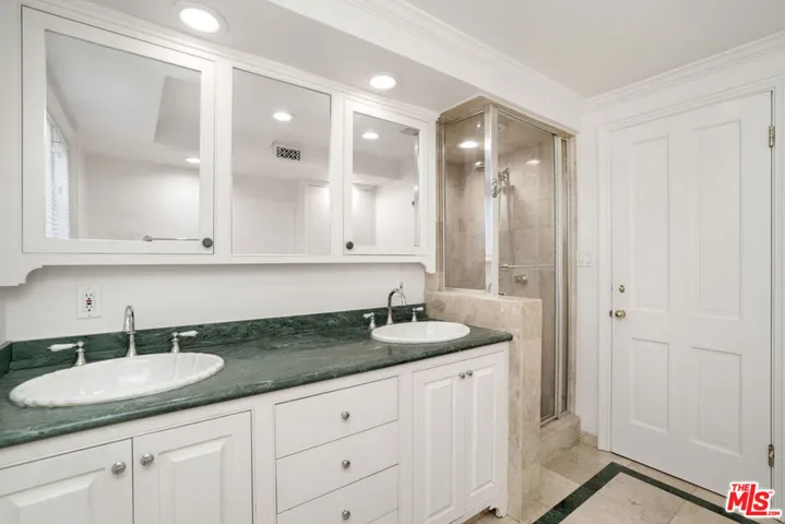 5360 Bothwell Road, Tarzana, California 91356