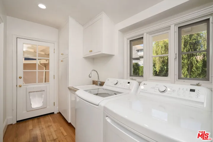 5360 Bothwell Road, Tarzana, California 91356