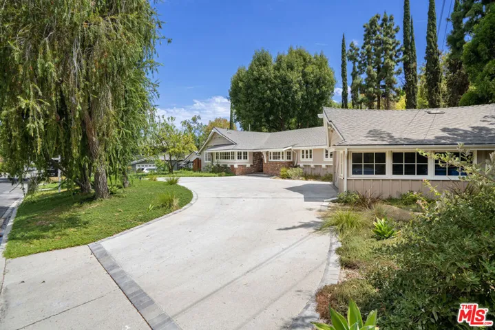 5360 Bothwell Road, Tarzana, California 91356