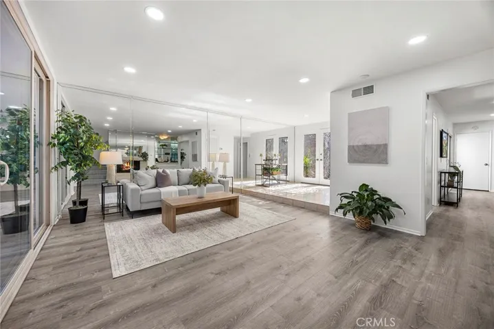 Open and Spacious Floorplan
