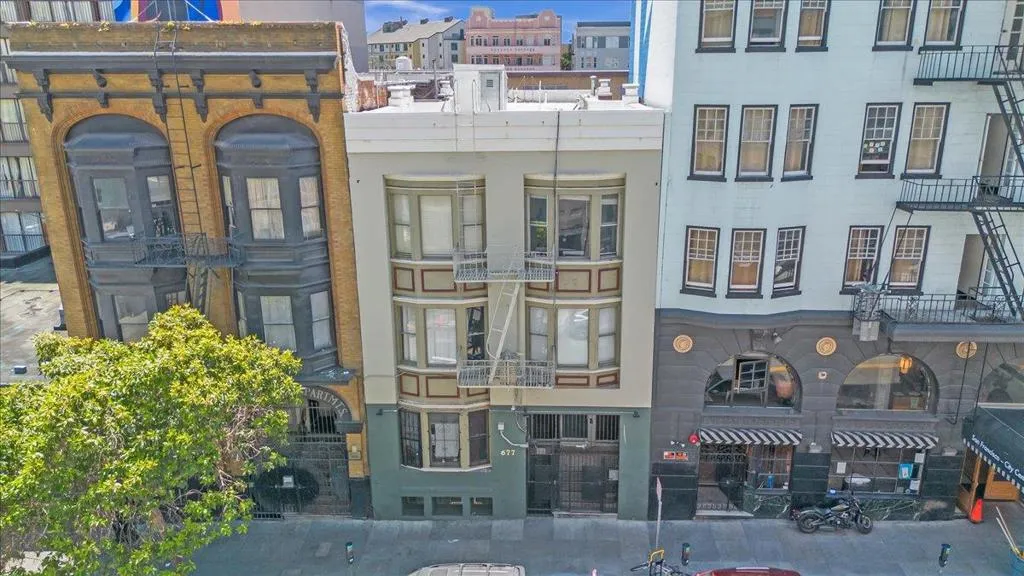 677 Ellis St