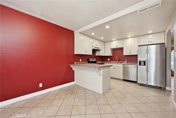 Dining/Kitchen