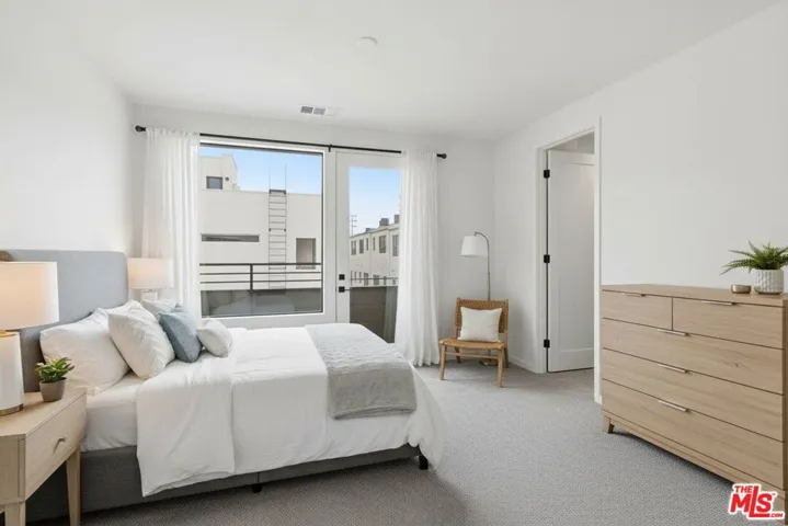 1605 N Arla Way, Los Angeles, California 90041