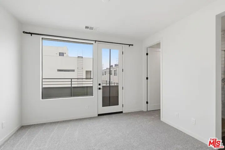 1605 N Arla Way, Los Angeles, California 90041