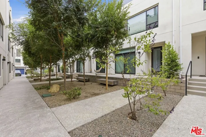 1605 N Arla Way, Los Angeles, California 90041