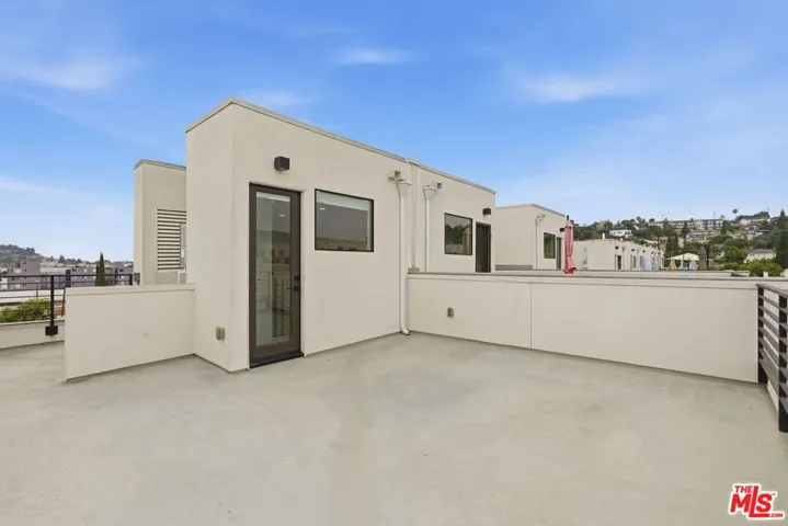 1605 N Arla Way, Los Angeles, California 90041