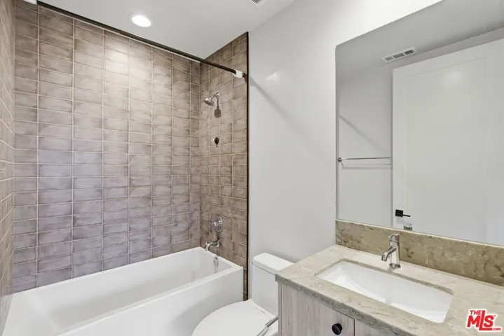 1605 N Arla Way, Los Angeles, California 90041