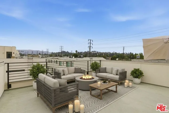 1605 N Arla Way, Los Angeles, California 90041