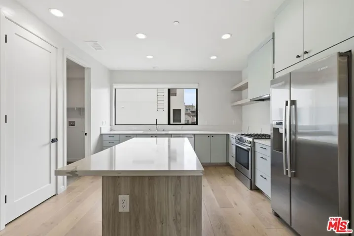 1605 N Arla Way, Los Angeles, California 90041