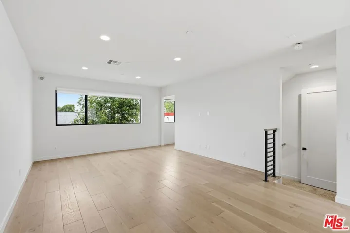 1605 N Arla Way, Los Angeles, California 90041