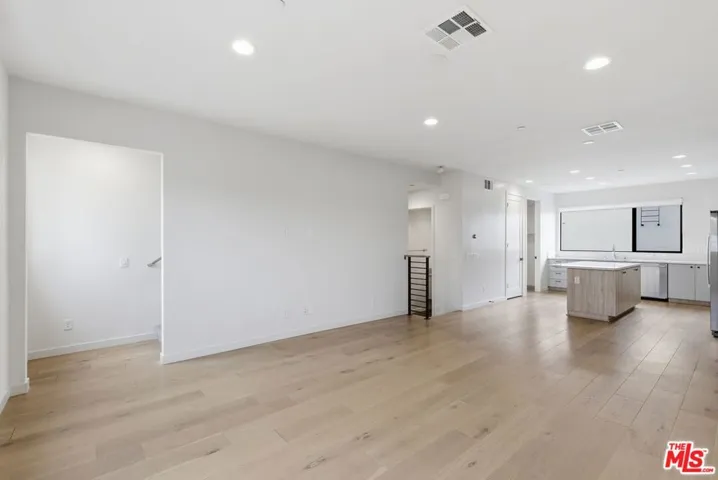 1605 N Arla Way, Los Angeles, California 90041
