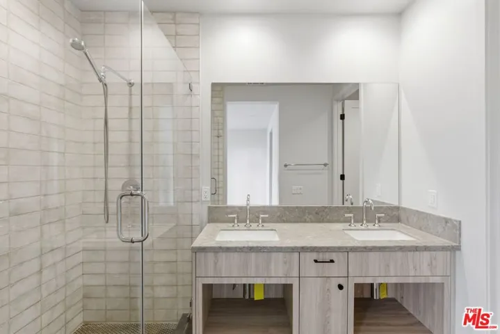 1605 N Arla Way, Los Angeles, California 90041