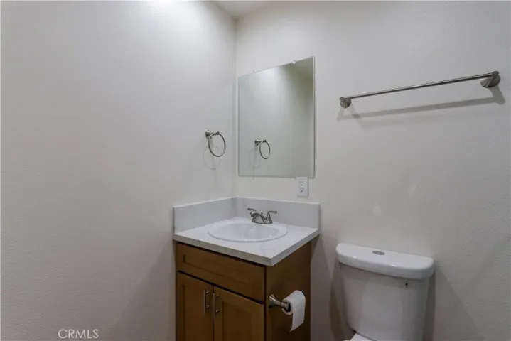 Bath next to 2nd downstairs br