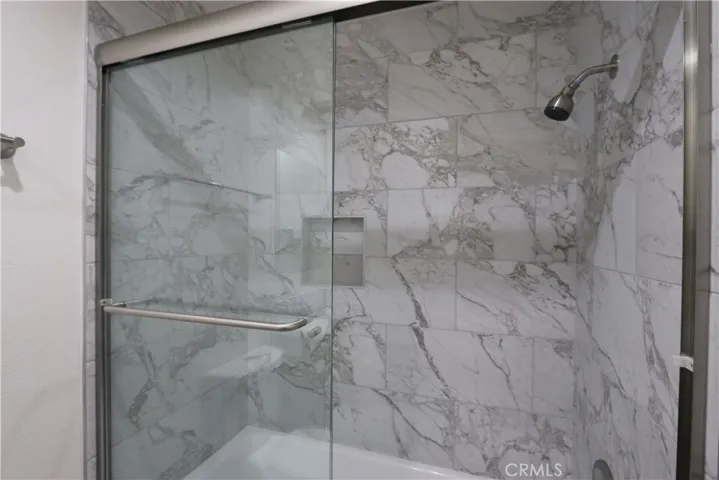Bath next to 2nd downstairs br