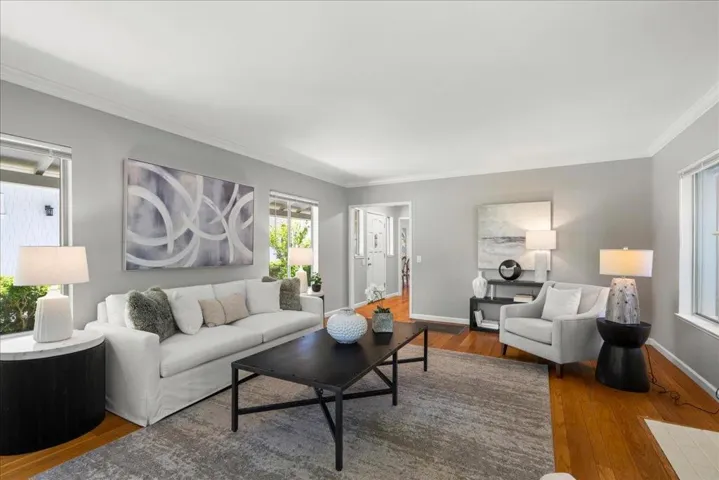 991 Lincoln Avenue, Palo Alto, California 94301