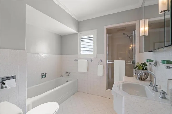 991 Lincoln Avenue, Palo Alto, California 94301