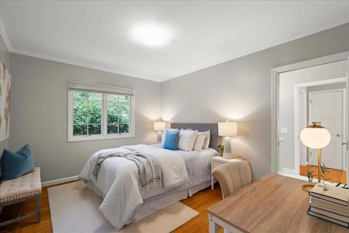 991 Lincoln Avenue, Palo Alto, California 94301