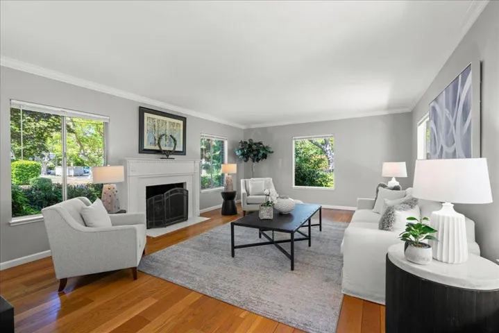 991 Lincoln Avenue, Palo Alto, California 94301