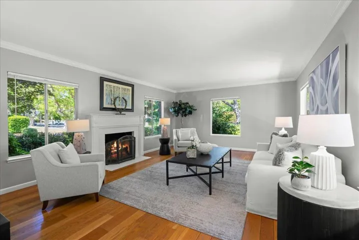 991 Lincoln Avenue, Palo Alto, California 94301