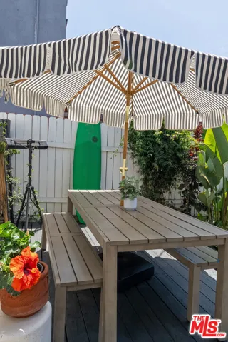 1843 S Highland Avenue, Los Angeles, California 90019