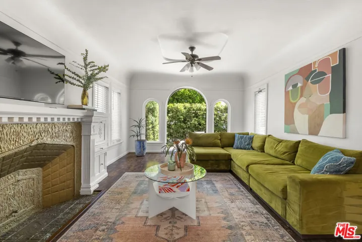 1843 S Highland Avenue, Los Angeles, California 90019