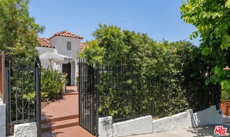 1843 S Highland Avenue, Los Angeles, California 90019