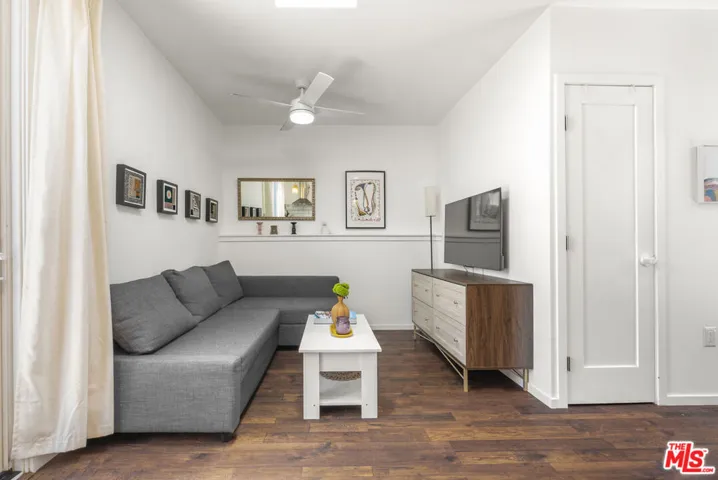 1843 S Highland Avenue, Los Angeles, California 90019
