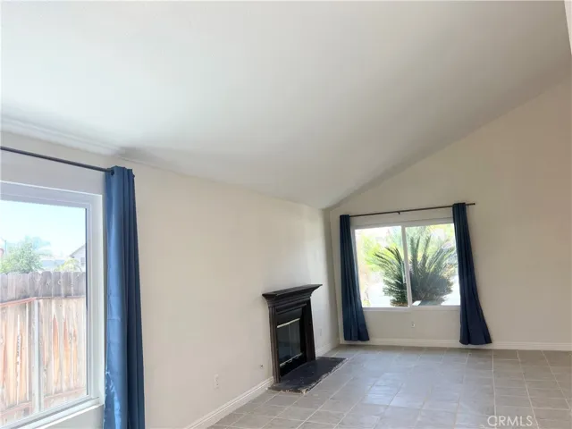 1084 E Evans Street, San Jacinto, California 92583 — photo 5