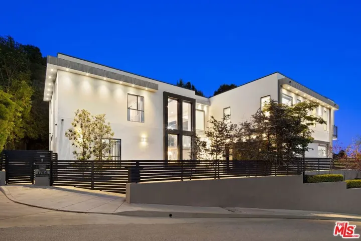 1754 Clear View Drive, Beverly Hills, California 90210