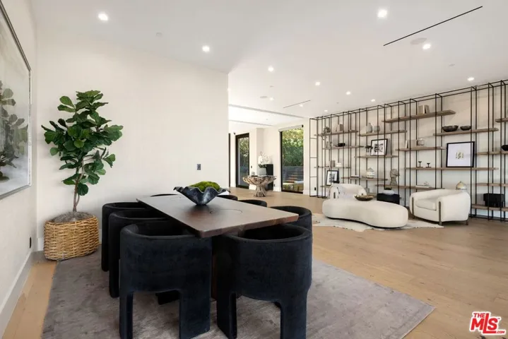 1754 Clear View Drive, Beverly Hills, California 90210