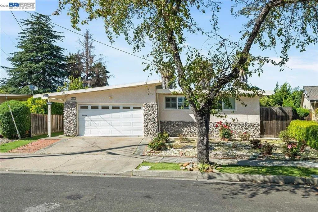 30544 HOYLAKE ST. HAYWARD, CA 94544 IS THE MAIN HOME. THE ADU, 30548 HOYLAKE ST. HAYWARD, CA 94544 IS RIGHT BEHIND MAIN HOME.