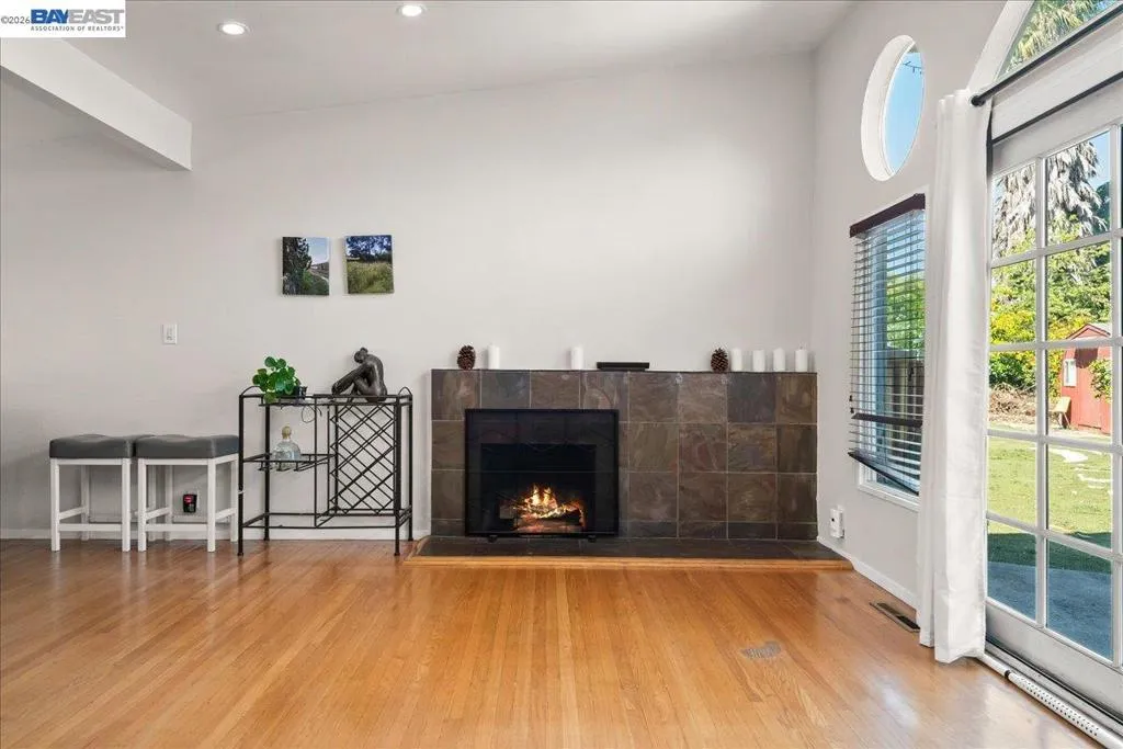 30544 HOYLAKE ST. HAYWARD, CA 94544