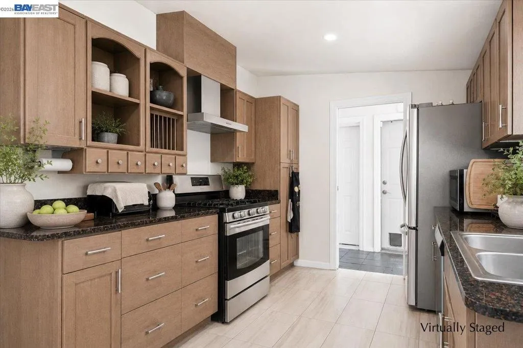 30544 HOYLAKE ST. HAYWARD, CA 94544