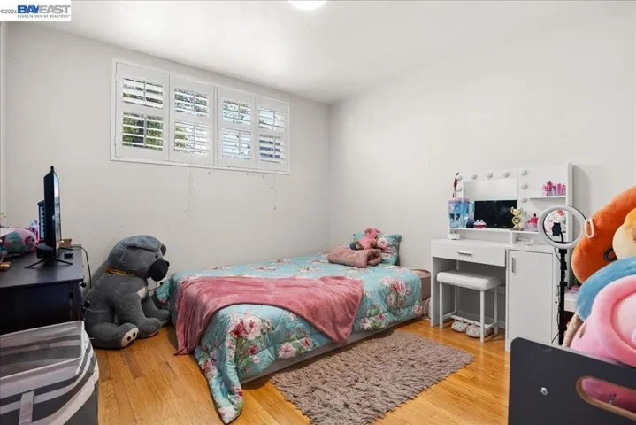 30544 HOYLAKE ST. HAYWARD, CA 94544